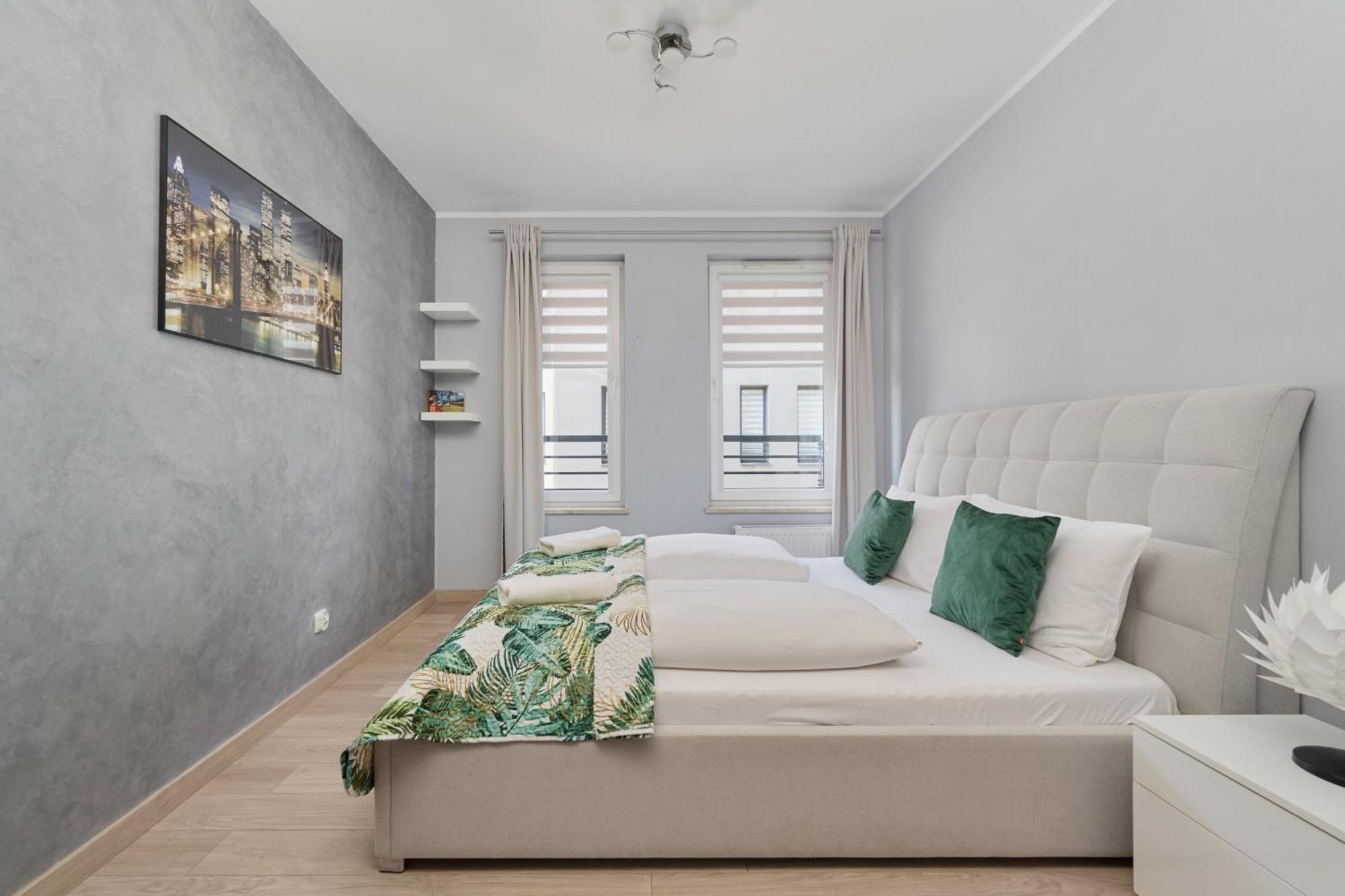 Apartment Spacious & Elegant Family With Parking Space & Ac In By Renters Breslau